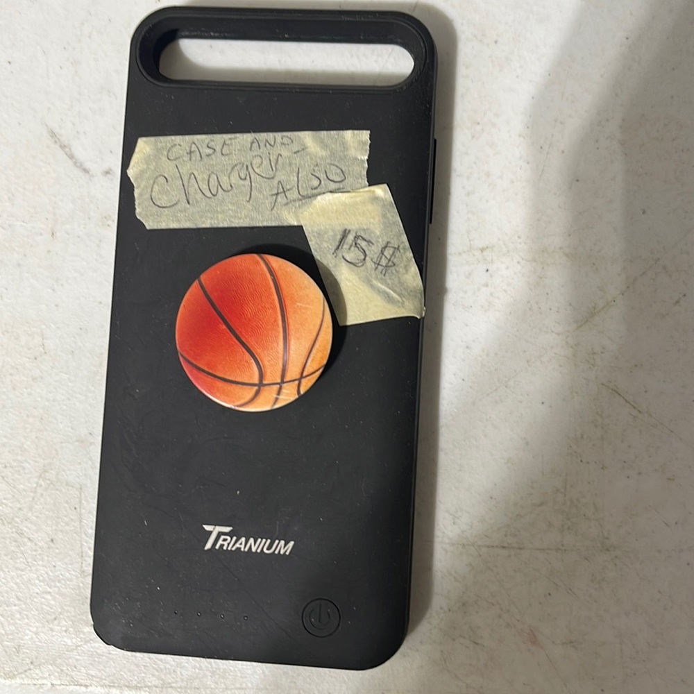Wireless charging phone case